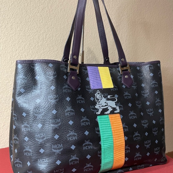 MCM Jumbo Shopping Tote - Picture 2 of 16